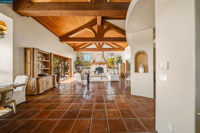 1615 Lawrence Rd, Danville, CA 94506