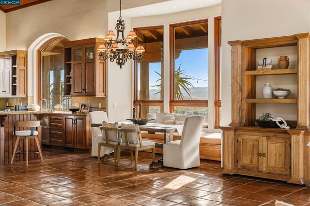 1615 Lawrence Rd, Danville, CA 94506