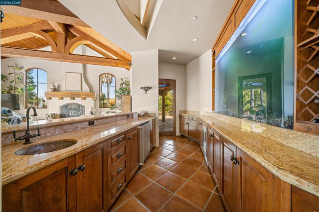 1615 Lawrence Rd, Danville, CA 94506