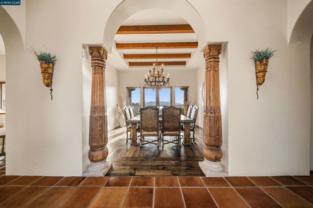 1615 Lawrence Rd, Danville, CA 94506