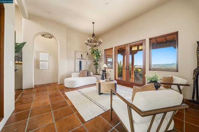 1615 Lawrence Rd, Danville, CA 94506