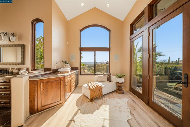 1615 Lawrence Rd, Danville, CA 94506