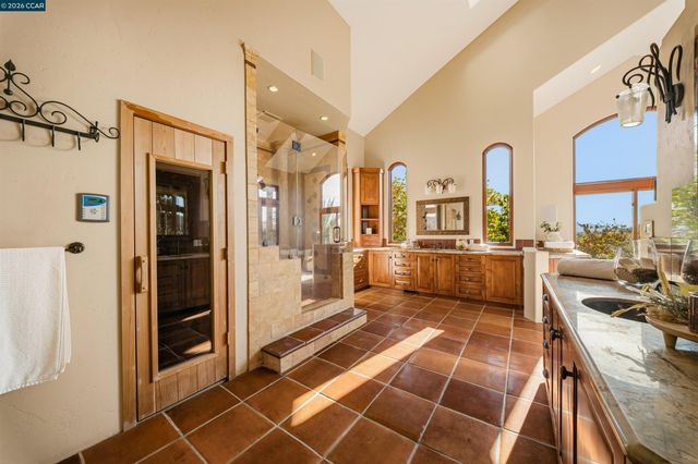 1615 Lawrence Rd, Danville, CA 94506