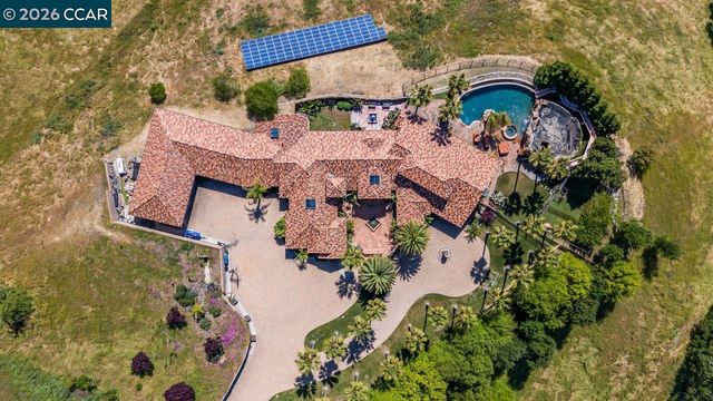 1615 Lawrence Rd, Danville, CA 94506