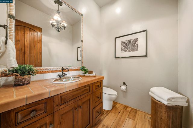 1615 Lawrence Rd, Danville, CA 94506