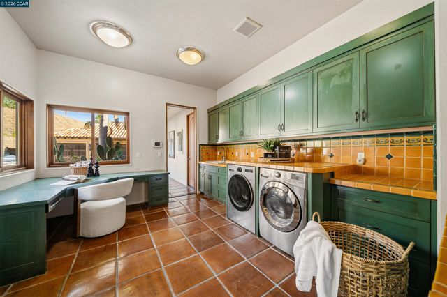 1615 Lawrence Rd, Danville, CA 94506