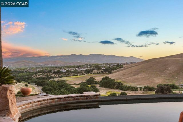 1615 Lawrence Rd, Danville, CA 94506