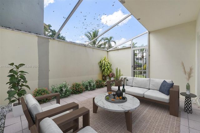 5850 NW 57th Ave 1, Tamarac, FL 33319