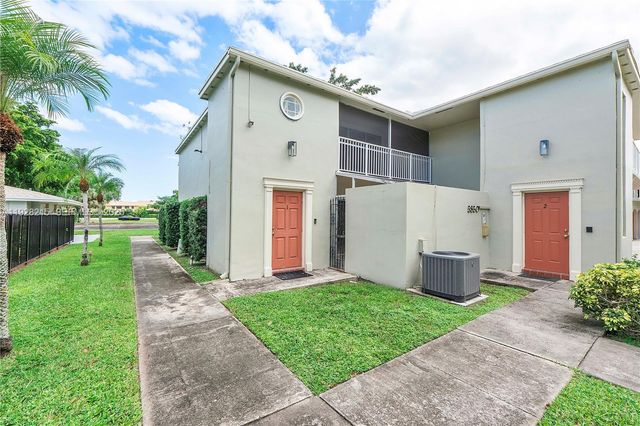 5850 NW 57th Ave 1, Tamarac, FL 33319