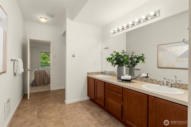 2852 S Nevada Street, Seattle, WA 98108