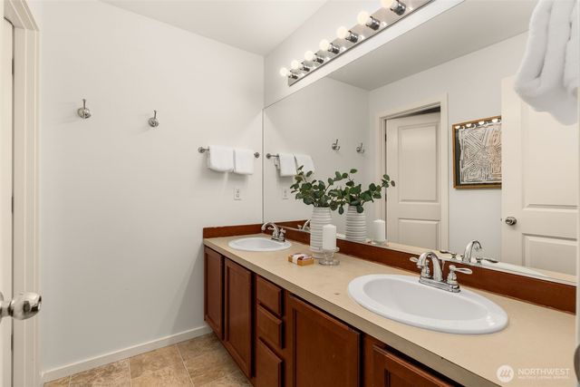2852 S Nevada Street, Seattle, WA 98108