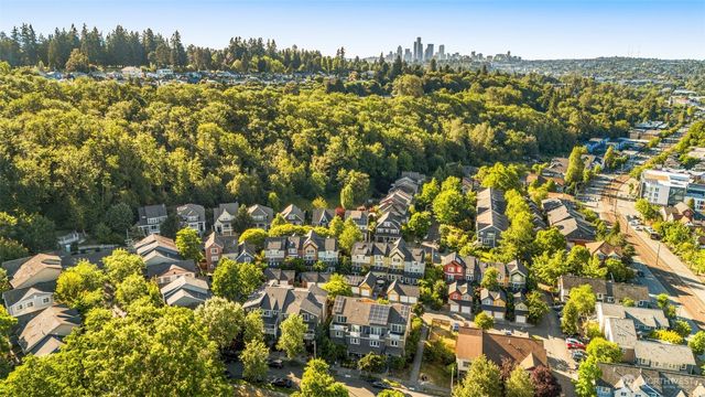 2852 S Nevada Street, Seattle, WA 98108