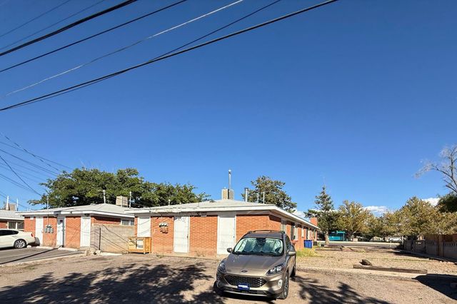 1033 Louisiana Boulevard SE, Albuquerque, NM 87108