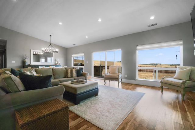 7991 S Shingle Rd, Shingle Springs, CA 95682