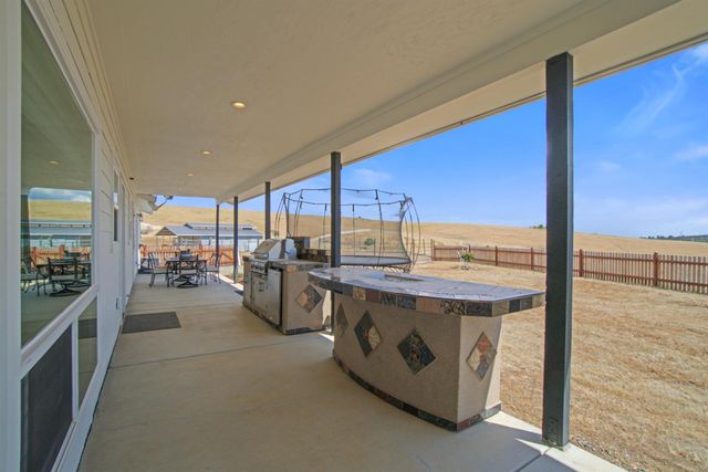 7991 S Shingle Rd, Shingle Springs, CA 95682
