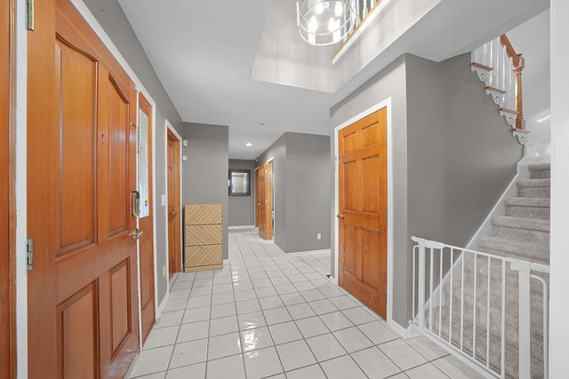 498 Olde Mill Drive, Westerville, OH 43082
