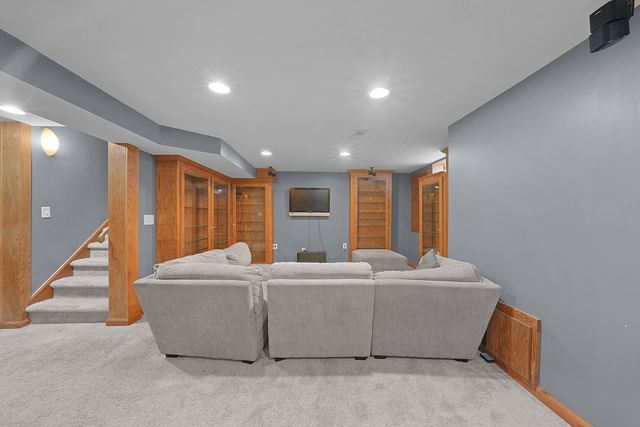 498 Olde Mill Drive, Westerville, OH 43082