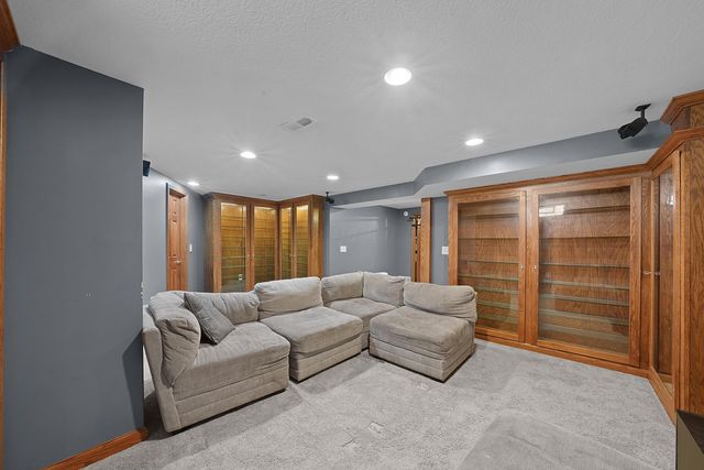 498 Olde Mill Drive, Westerville, OH 43082