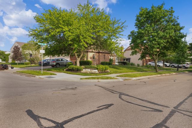 498 Olde Mill Drive, Westerville, OH 43082