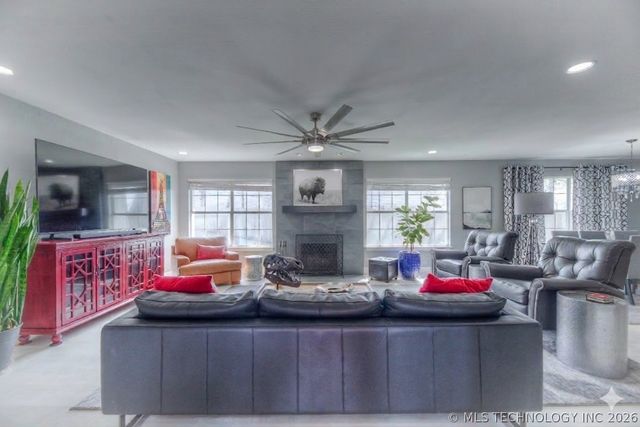 2532 W Skyview Lane, Cleveland, OK 74020