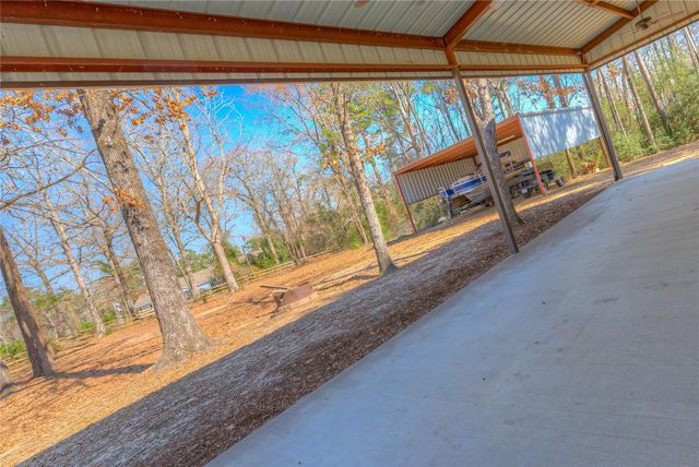 51 Roatan Drive, Point Blank, TX 77364