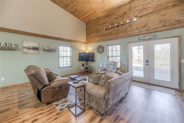 51 Roatan Drive, Point Blank, TX 77364