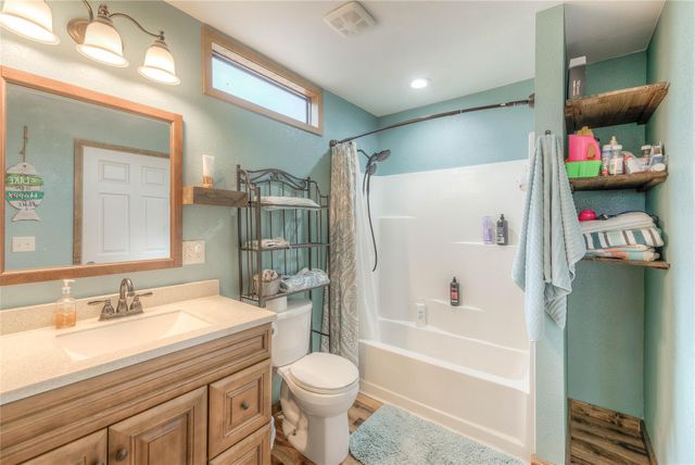 51 Roatan Drive, Point Blank, TX 77364