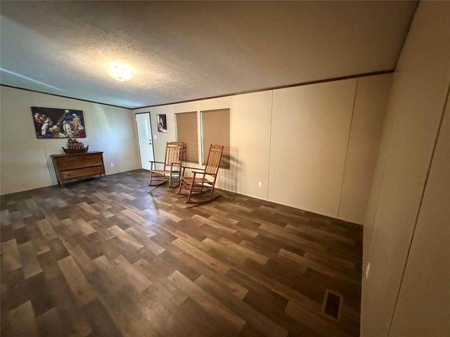 271 County Road 3604, Saltillo, TX 75478