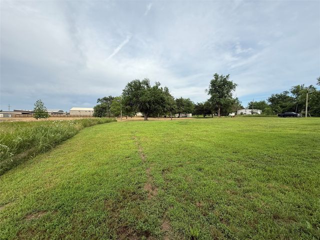 271 County Road 3604, Saltillo, TX 75478