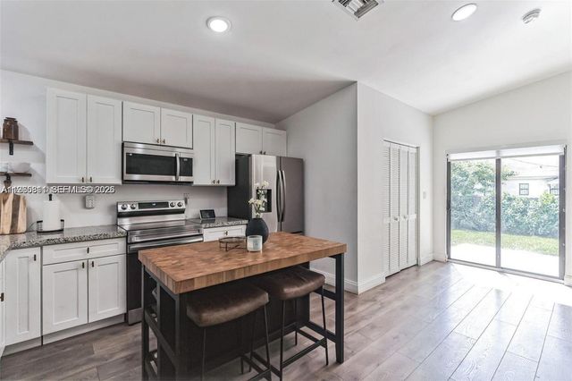 944 NW 64th St, Miami, FL 33150