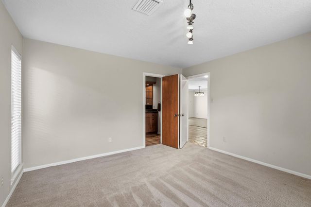 10331 Lynbrook Hollow Street, Houston, TX 77042