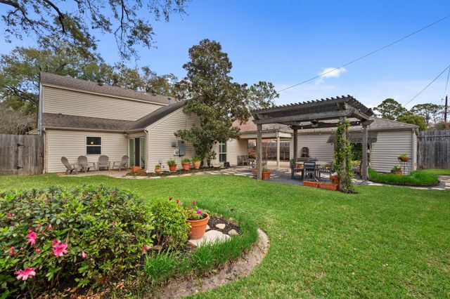 10331 Lynbrook Hollow Street, Houston, TX 77042