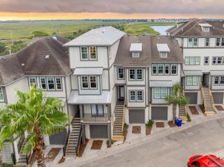 985 Cove Bay Lane, Mount Pleasant, SC 29464