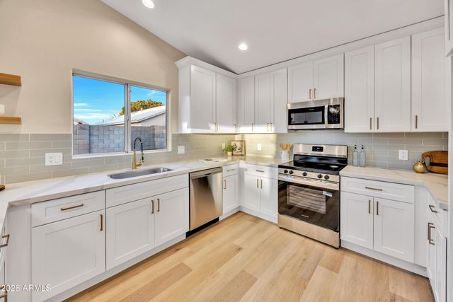 7846 W SOLANO Drive, Glendale, AZ 85303