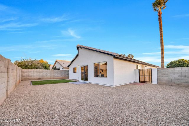 7846 W SOLANO Drive, Glendale, AZ 85303