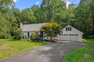 5 Westminster Cartway, Simsbury, CT 06070