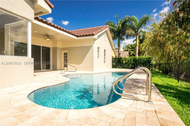 3799 Lancewood Dr, Coral Springs, FL 33065