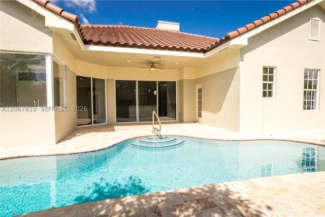 3799 Lancewood Dr, Coral Springs, FL 33065