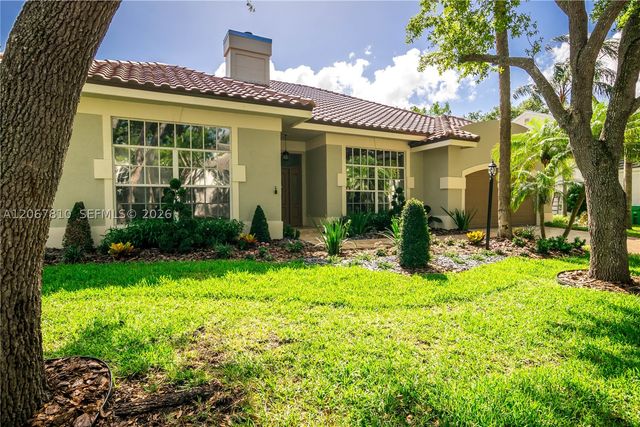 3799 Lancewood Dr, Coral Springs, FL 33065