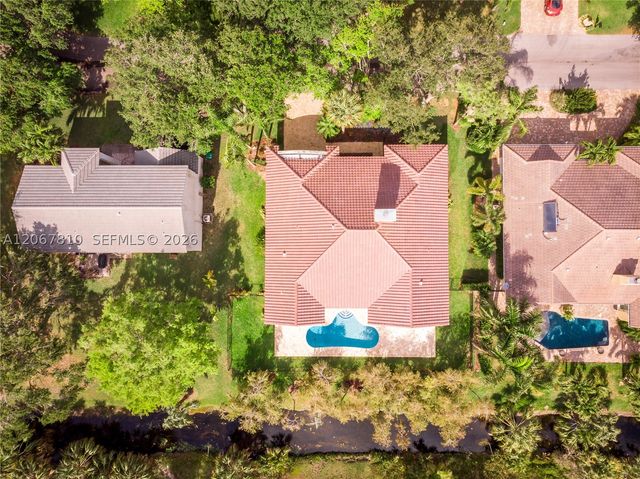 3799 Lancewood Dr, Coral Springs, FL 33065