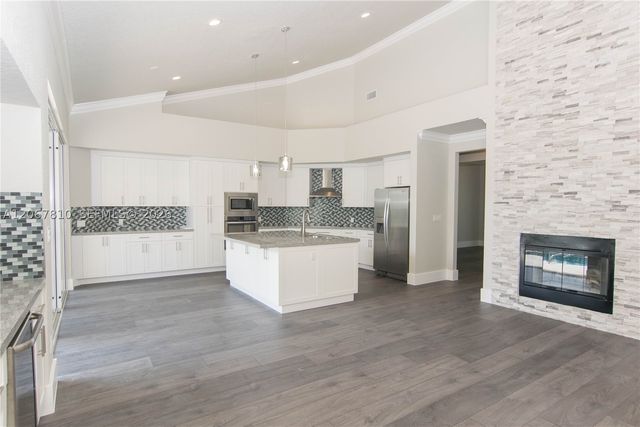 3799 Lancewood Dr, Coral Springs, FL 33065