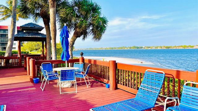 7030 Half Moon Circle 121, Hypoluxo, FL 33462