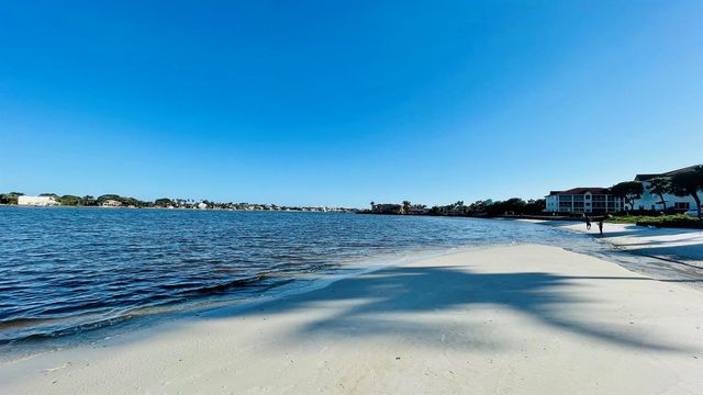 7030 Half Moon Circle 121, Hypoluxo, FL 33462