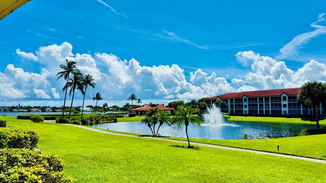 7030 Half Moon Circle 121, Hypoluxo, FL 33462