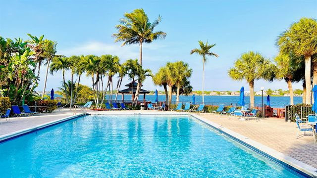 7030 Half Moon Circle 121, Hypoluxo, FL 33462