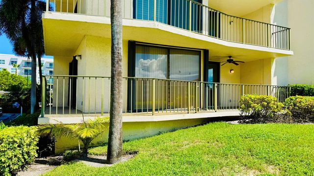 7030 Half Moon Circle 121, Hypoluxo, FL 33462