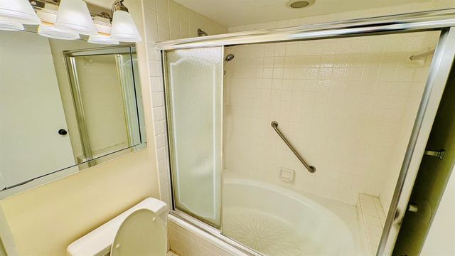 7030 Half Moon Circle 121, Hypoluxo, FL 33462