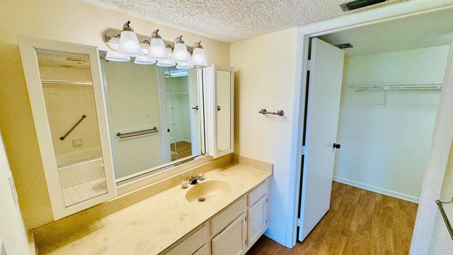 7030 Half Moon Circle 121, Hypoluxo, FL 33462