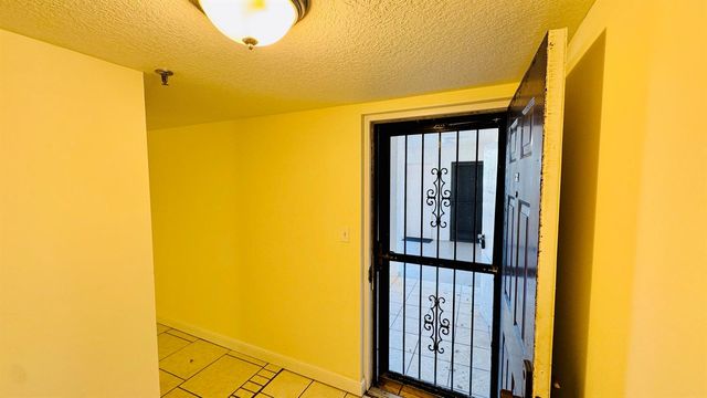 7030 Half Moon Circle 121, Hypoluxo, FL 33462