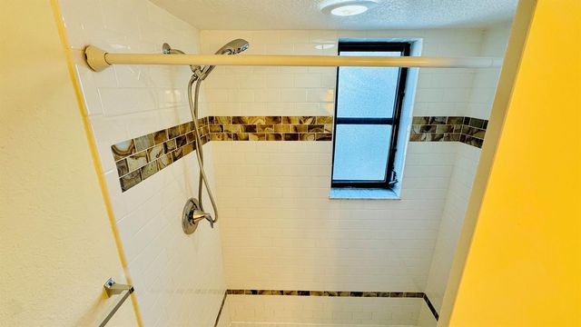 7030 Half Moon Circle 121, Hypoluxo, FL 33462